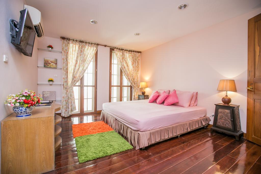 Chan Guest Villa Банкок Екстериор снимка